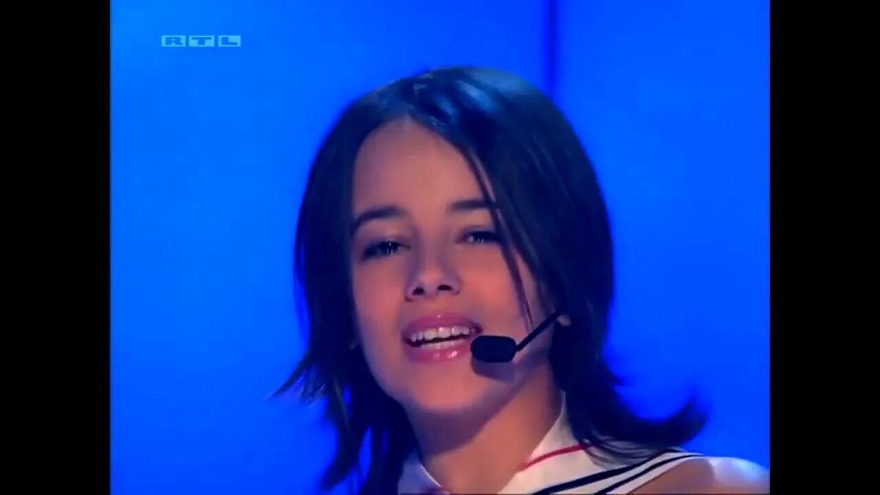 Alizee j ai pas vingt. Alizee im fed up. alizee - i&#039;m fed up. ализа ме крик.