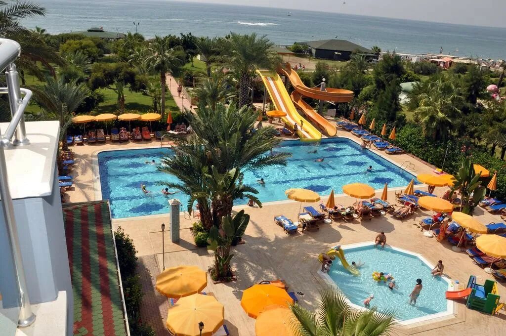 Caretta beach hotel турция аланья. Club Hotel Caretta Beach 4*. Club Hotel Caretta Beach Алания Конаклы. Club Hotel Caretta Beach 4 Конаклы. Club Hotel Caretta Beach 4* пляж.