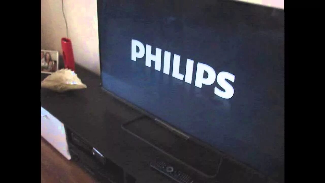 Телевизор Philips без кнопок. Philips 42pfl6008t/60. 3d телевизор Philips 47pfl6008s. Коробка от Philips 42pfl6008s. Филипс не видит