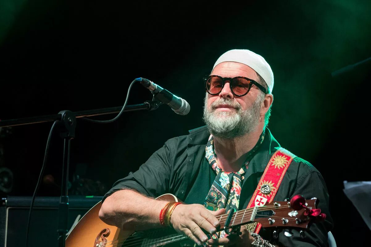 фото борис гребенщиков-древнерусская тоска. группа аквариум гребенщиков рокн рол мерт. группа аквариум борис гребенщиков. аквариум рок-н-ролл мертв. аквариум группа гребенщиков.