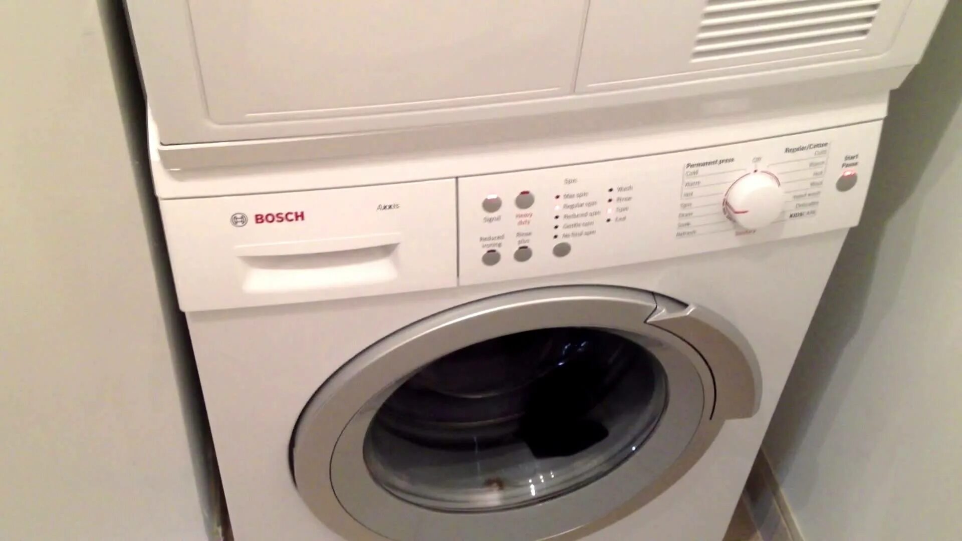 Spin на стиральной. Стиральная машина Bosch 2026. Washing Machine Bosch Axxis 5. Стиральная машина Bosch Maxx 5 встроенная. Стиральная машина бош WFL 2461.