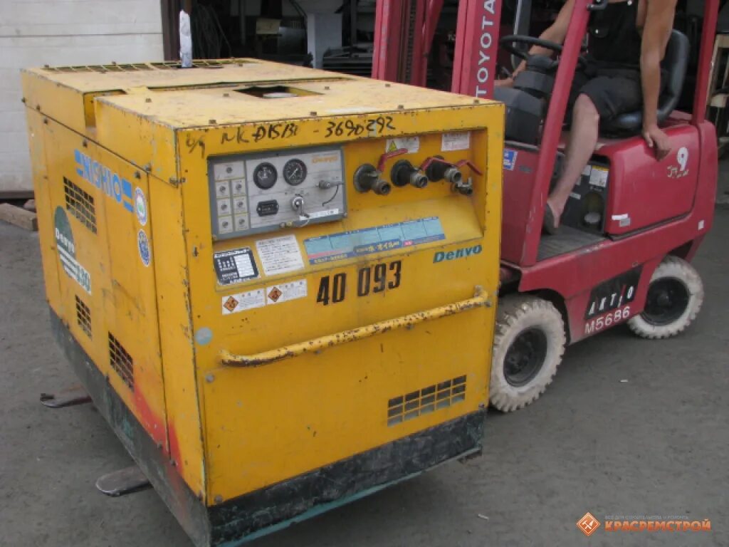 Компрессор винтовой sb 18. Мобильный компрессор. Прицеп-компрессор denyo dis685ss. Sullair 375h. Конденсатор для компрессора фубаг 2.