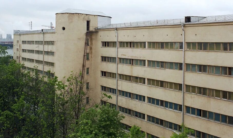 Дом-коммуна на улице орджоникидзе. Дом-коммуна на улице орджоникидзе в москве. Дом коммуны фото. Дом коммуны фото. Дом коммуна общежитие.