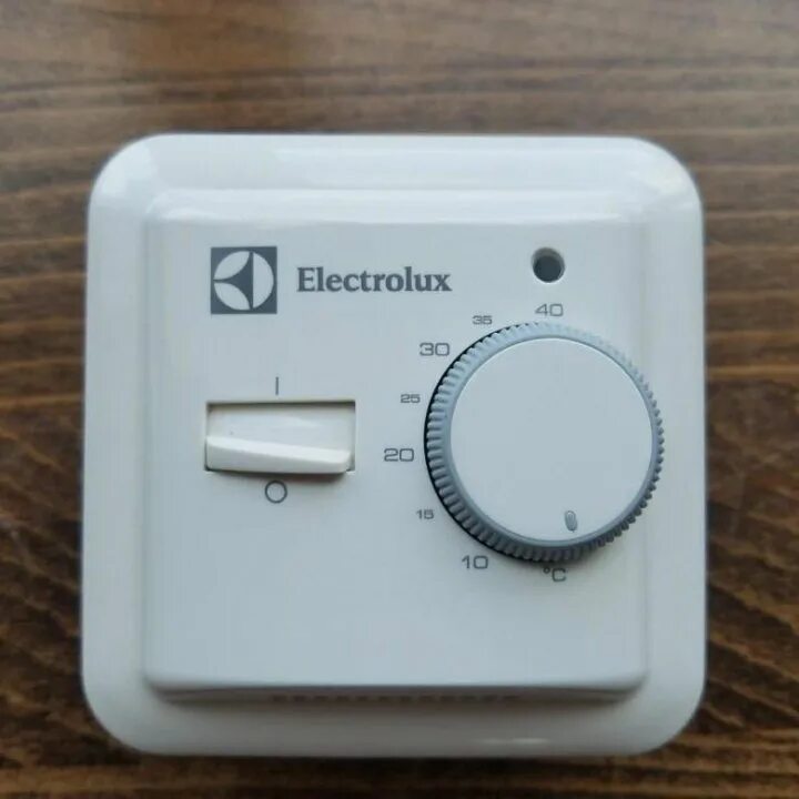 Терморегулятор Электролюкс ETB-16. Терморегулятор Electrolux ETB-16 (Basic) thermotronic. Терморегулятор Electrolux ETB-16 Basic световая индикация. Терморегулятор Electrolux ETB-16 Basic в рамку.