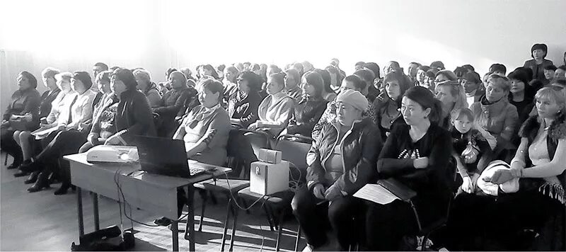 Собрание в полном составе. Собрание в школе. родительское собрание в школе. комсомольское собрание в ссср. родительское собрание фото.