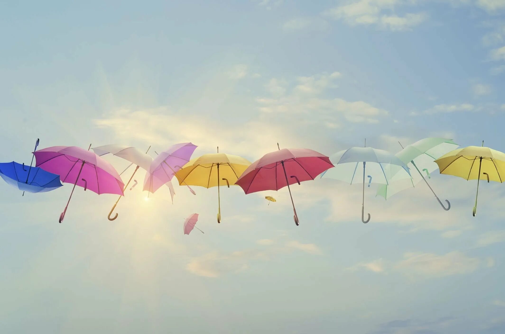 Зонтик небо. Разноцветные зонтики. Разноцветный зонт. Зонтики в небе. Летит на зонтике.