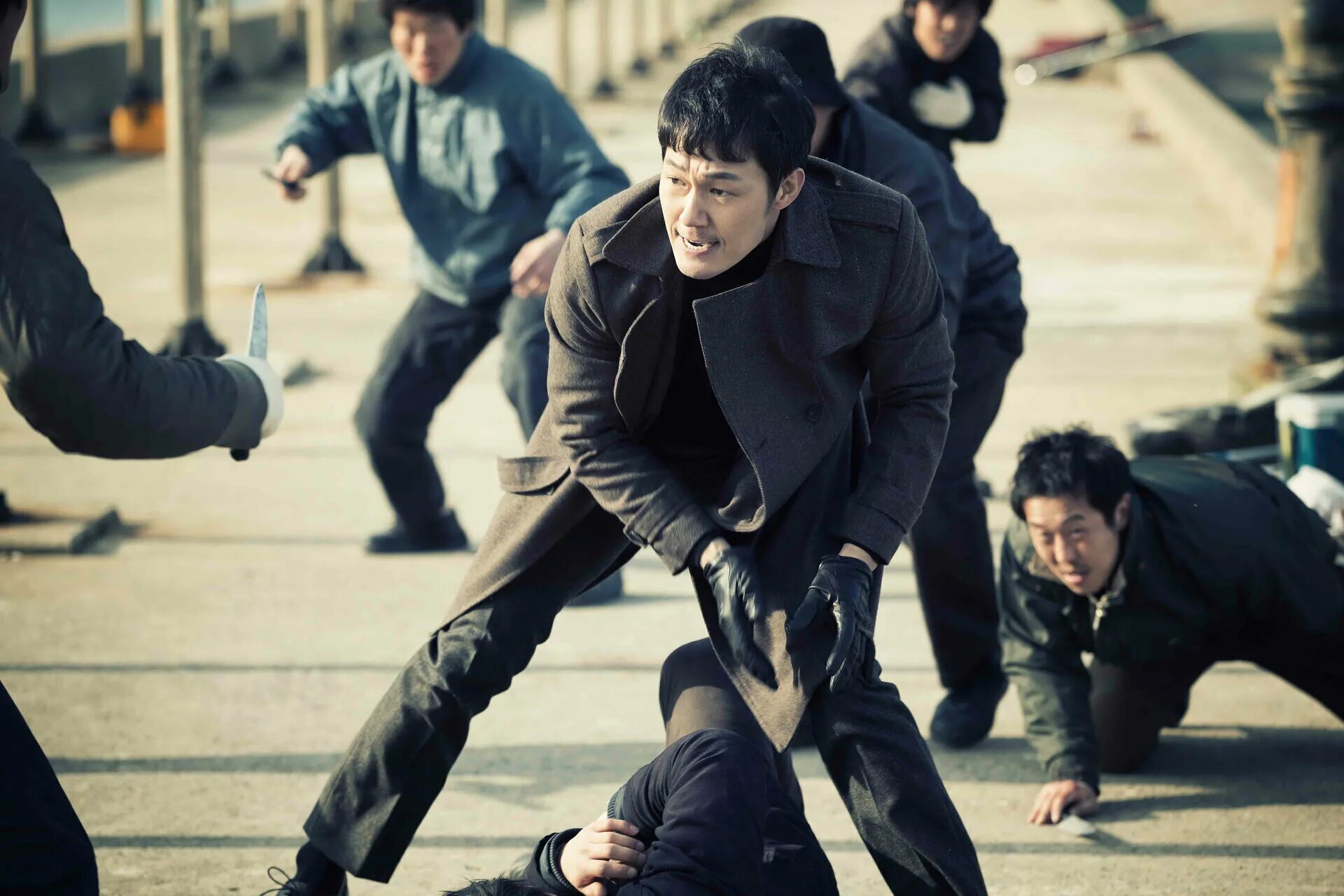 Триллер детектив корея. За императора Южная Корея 2014. Hwangjereul Wihayeo (2014).