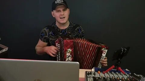 Не плачь красавица слушать