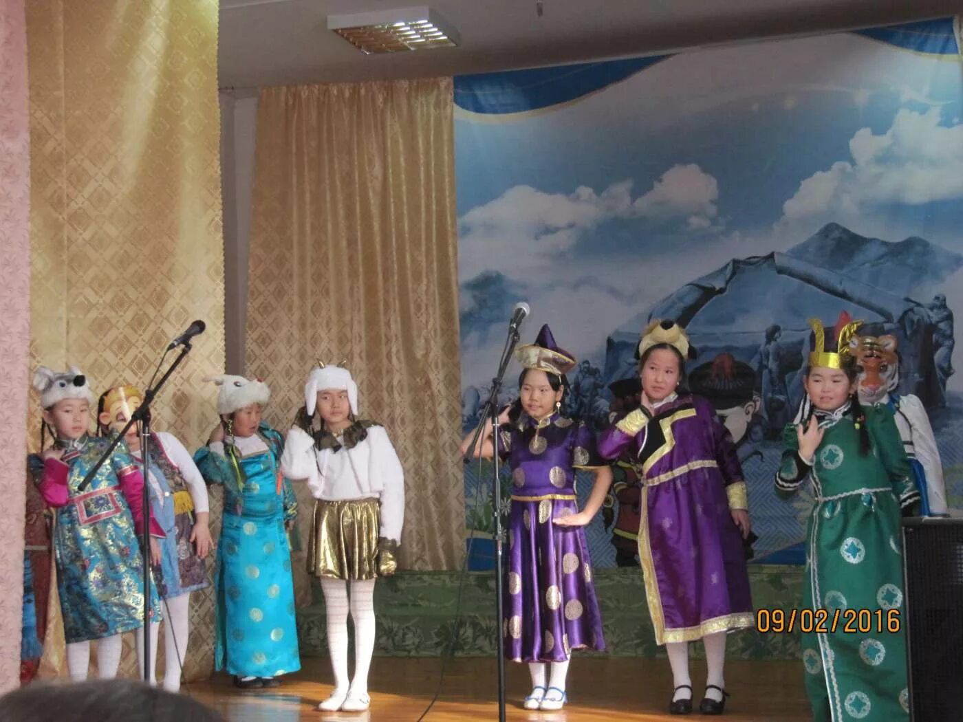 кударинские буряты корсаково. кабанская школа выпуск 2009. фольклорный ансамбль худара. корсаково бурятия кабанский. корсаково бурятия кабанский.