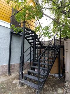 Уличная лестница второй