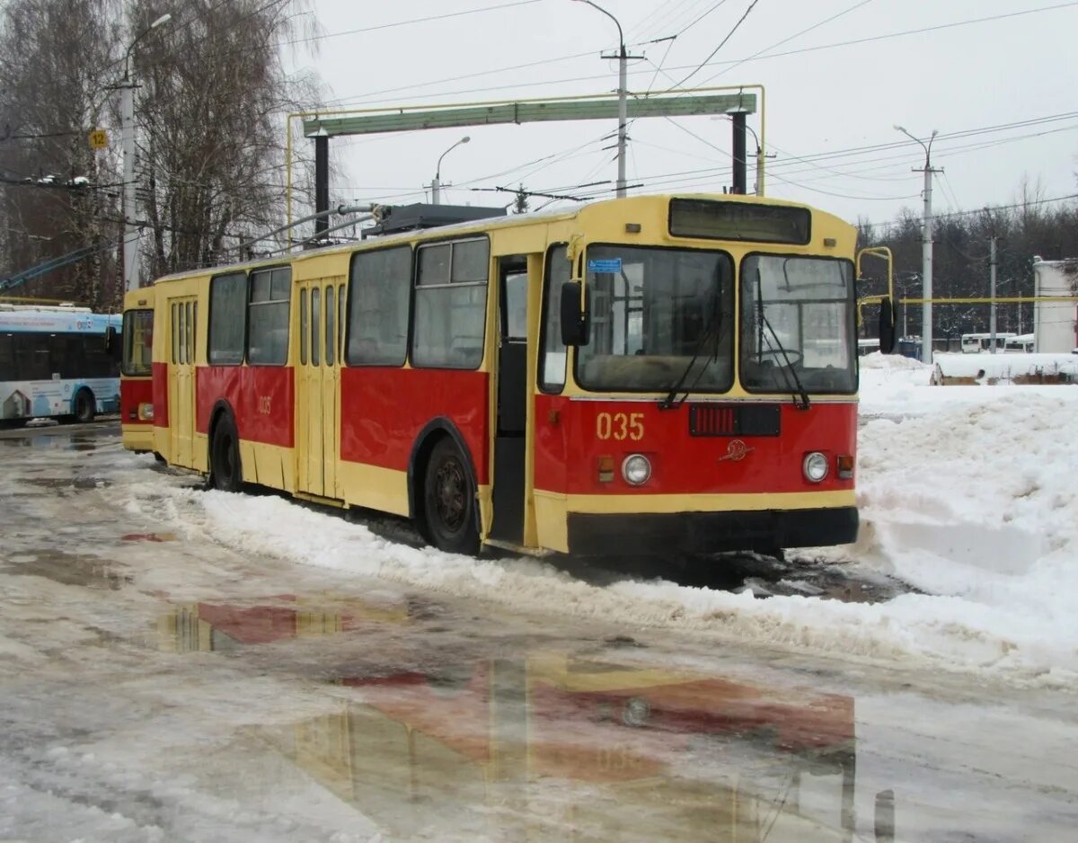 Троллейбусы 2022. 035 Калуга троллейбус. Синара троллейбус Калуга. 176 Калуга троллейбус. Троллейбус 025 Калуга.