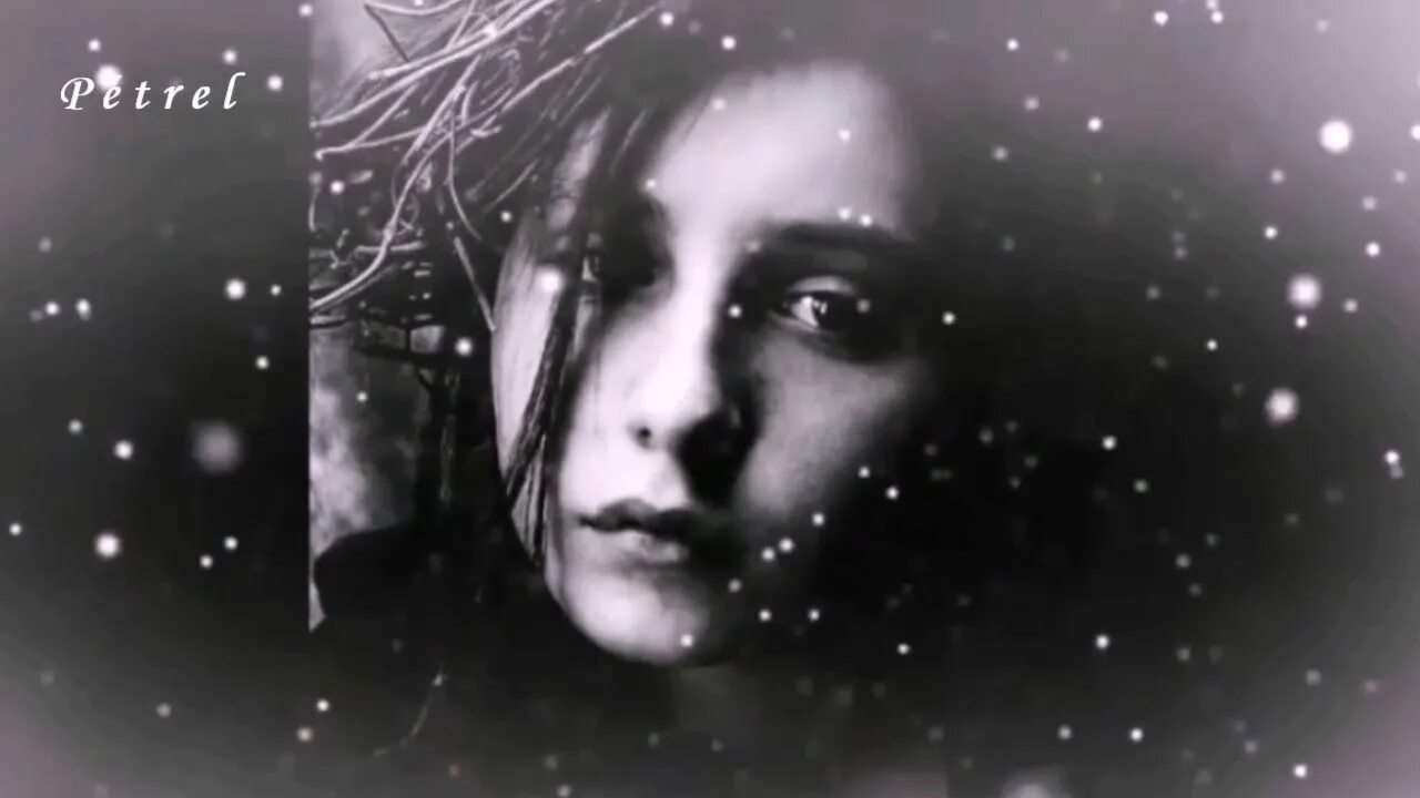 Ezio bosso rain in your black eyes. Raining in your eyes. Raining in your eyes. Девушка с мокрыми волосами. Рейн песня.