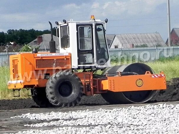 каток bomag bw 211. отсыпщик белдортехника. Ammann 85 каток передний валец.