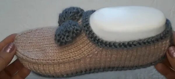 Вязание спицами тапочек и следков с описанием. Следки мокасины на двух спицах. Следки мокасины на двух спицах. Следки мокасины на двух спицах. Тапочки мокасины крючком slippers-moccasins crocheted.