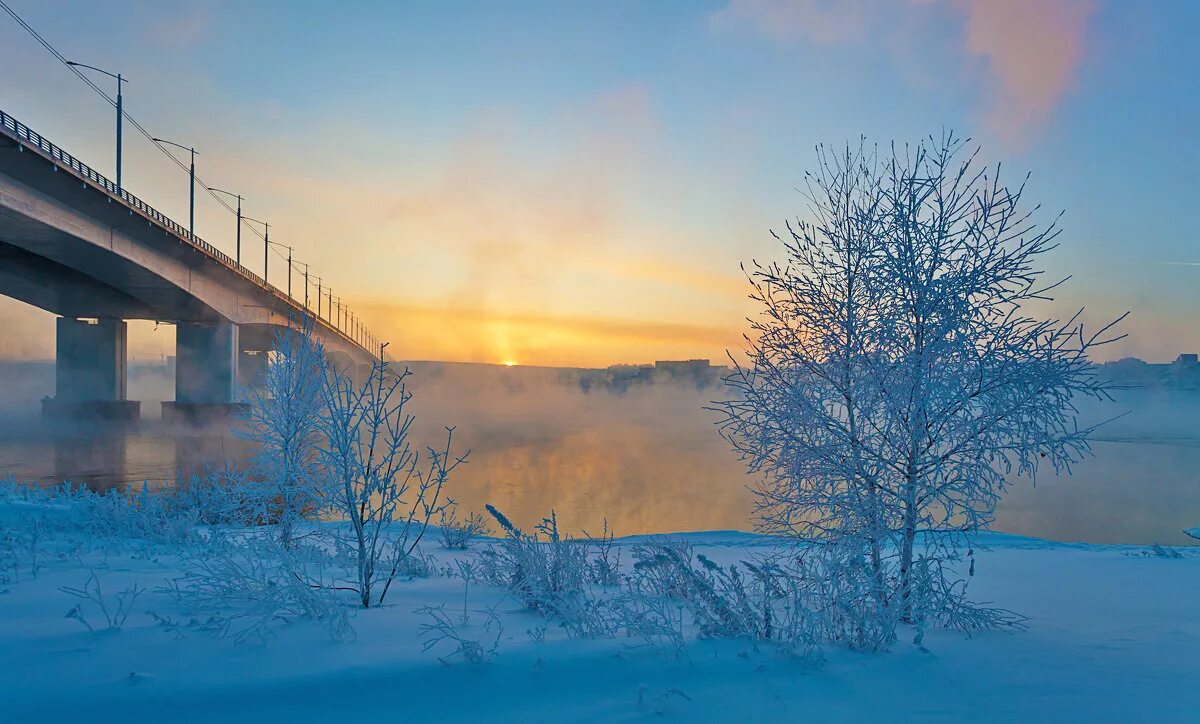 Река иркут иркутск набережная. Год ангары в иркутске. Иркутск столица восточной сибири. Река ангара иркутск. Планы построек домов в в иркутске на берегу ангары 2023 набережной.