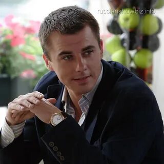 Мужчина 45 лет не женат