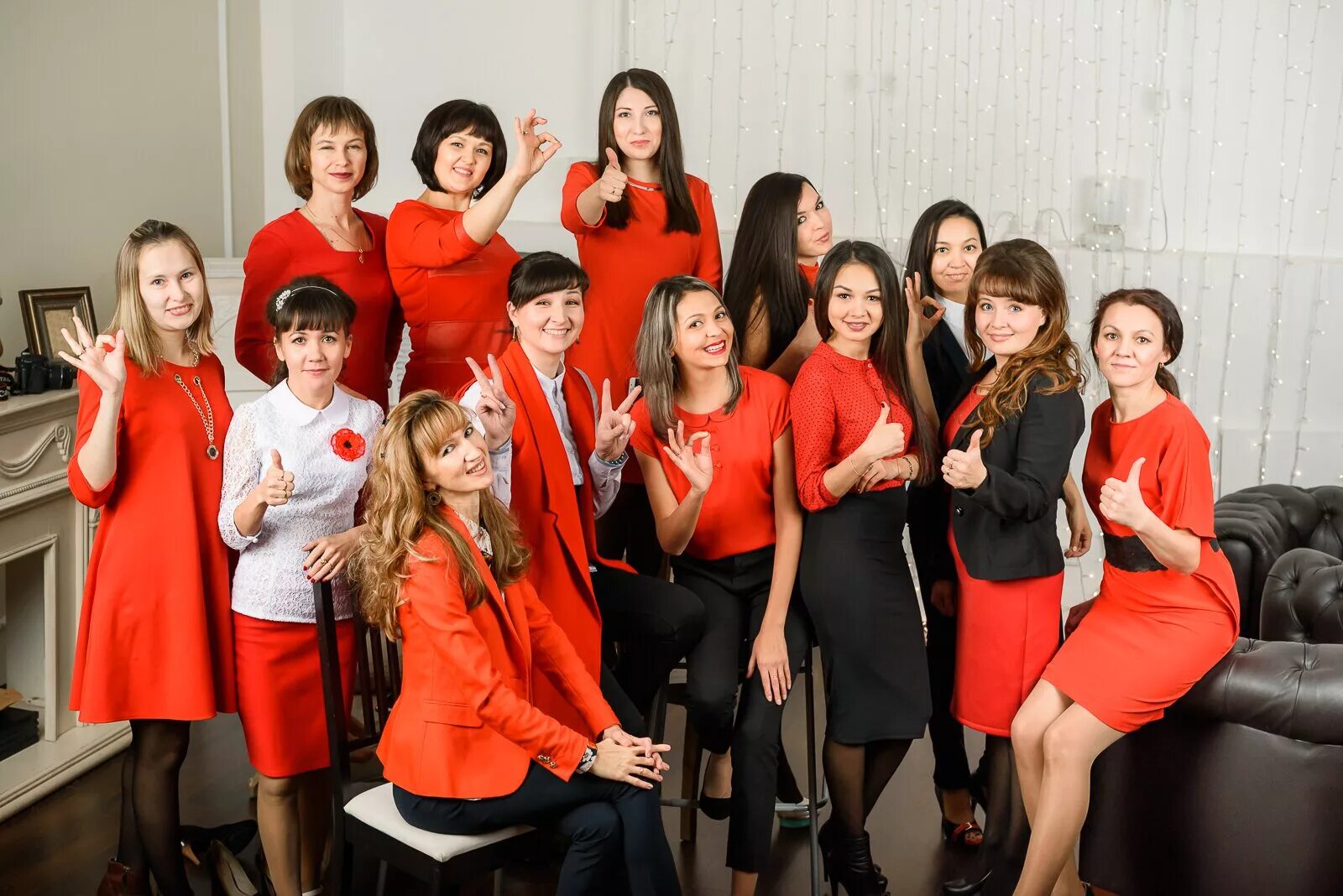 Фото успешных команд женщин. Наша команда бизнес. Твоя команда твой успех.