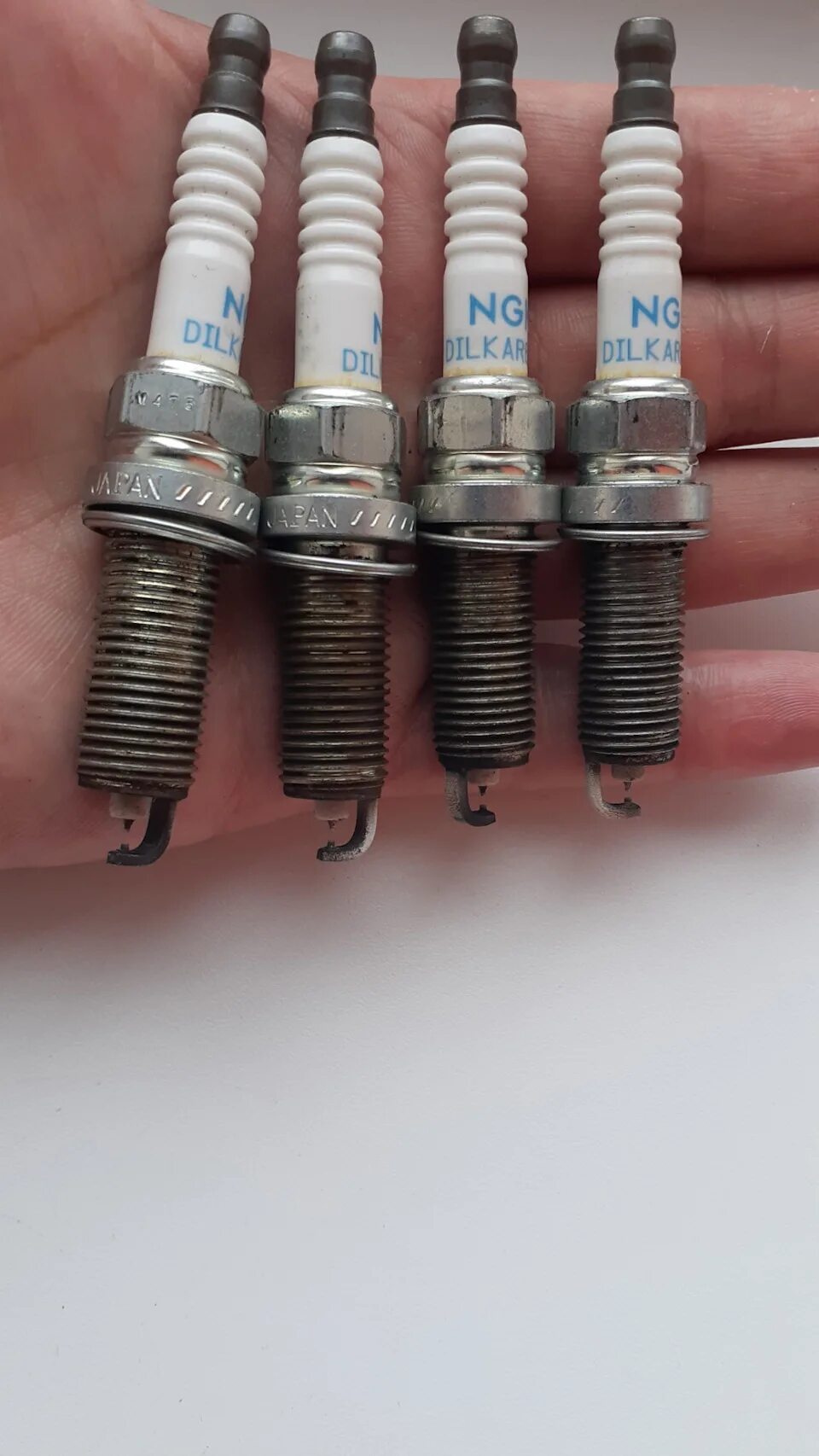 Ngk dilkar7d11h. Ngk dilkar6a11. свечи ngk dilkar6a11. ngk-ntk 9029 свеча зажигания. ngk dilkar6a11 после пробега.