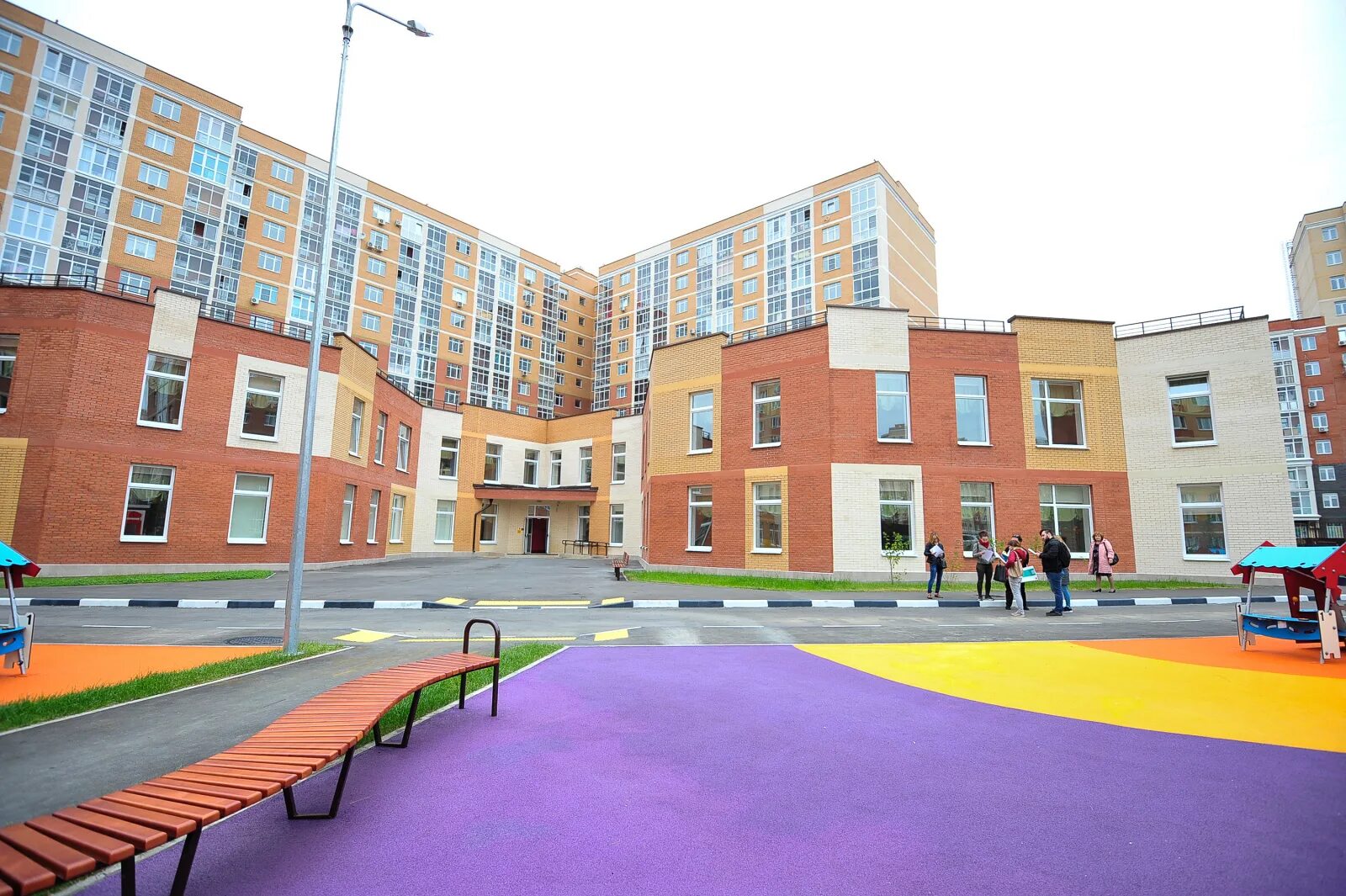 больница школа детский сад. открытие школы и детского сада в буграх. школ детских садов установленный. детский сад. школ детских садов установленный.