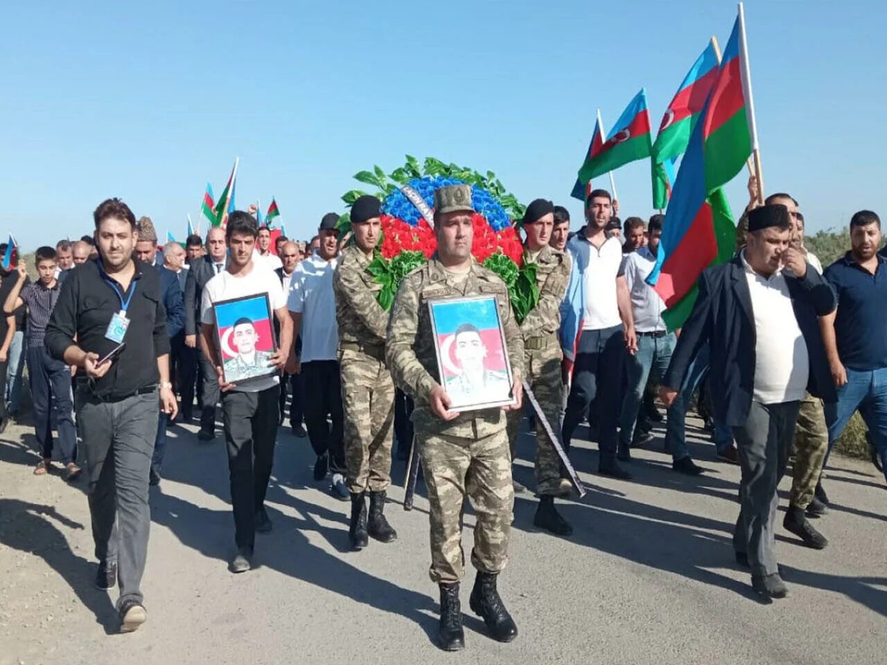 Армения новости на сегодня последние 2024 год. Митинги в Баку против Алиева. Ибрагимов Горхмаз Баку. Все азербайджанцы говорят сиктир.