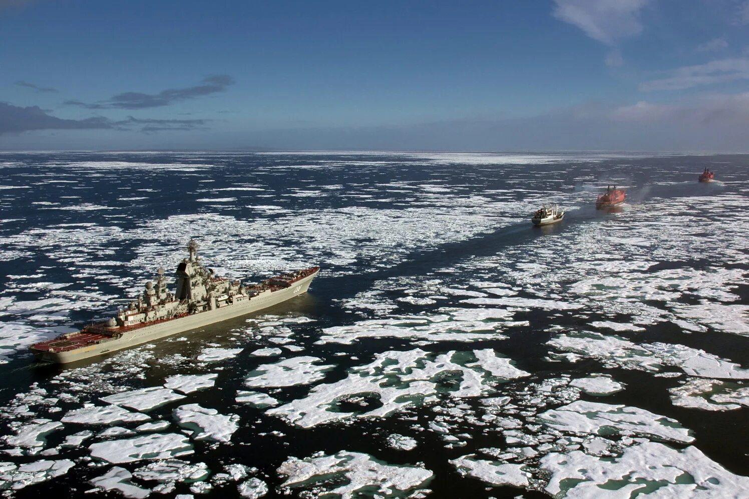 Северный флот ВМФ России в Арктике. Остров Вилькицкого Карское море. Атомоход Севморпуть. Северный морской путь Северный Ледовитый океан.