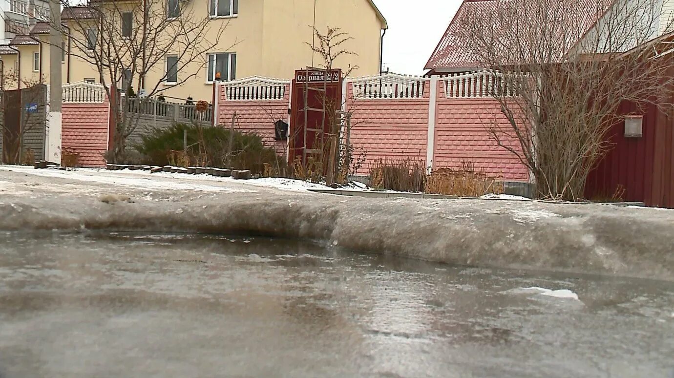 Инфографика по информационной безопасности. Наводнение фото. Краны на трубы водоснабжения в квартире. Утечка тока в автомобиле через генератор. Протечка воды.