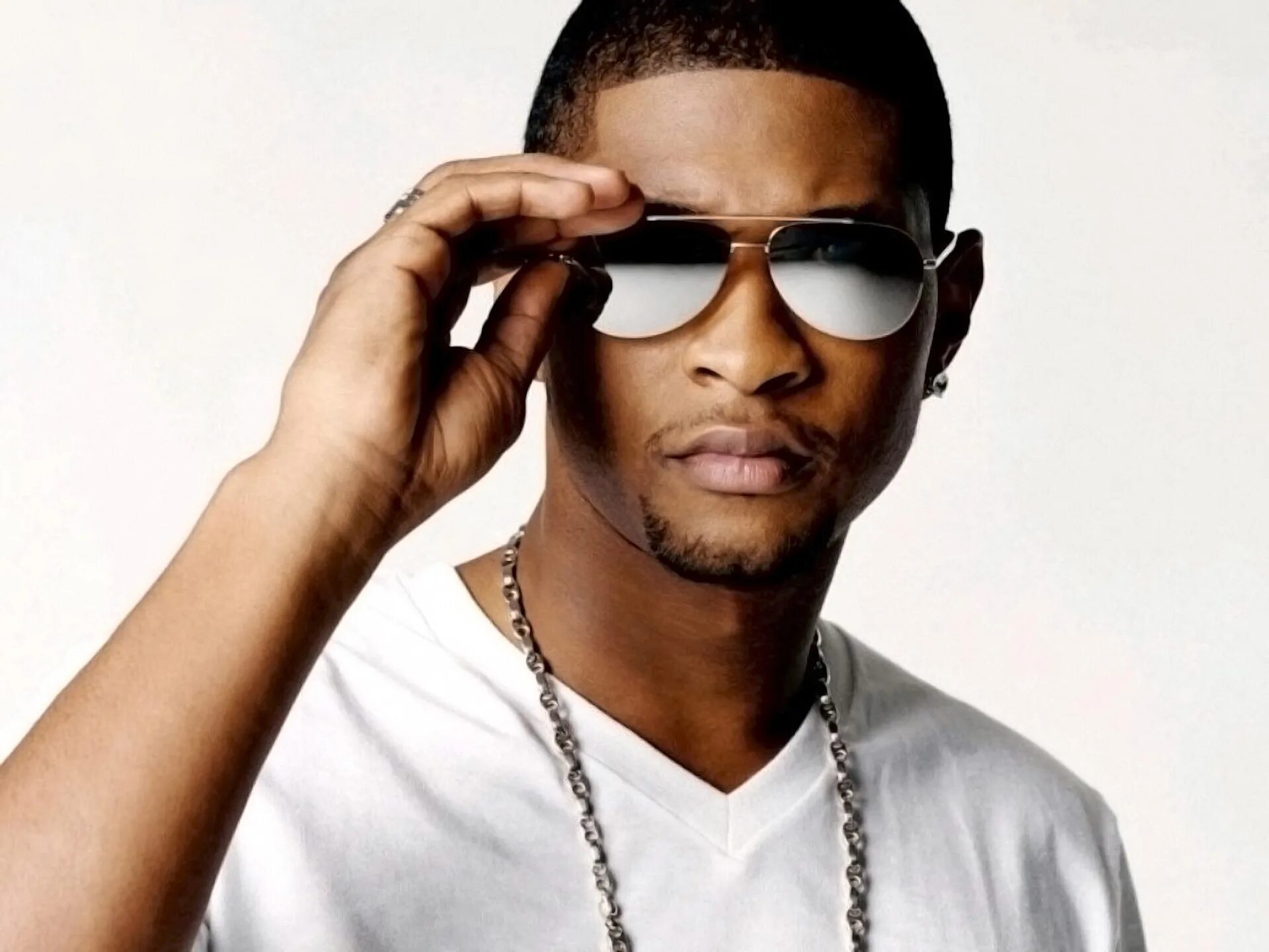 Золотой рэп. Usher. Usher рэпер. Очки певца Ашер. Lil Jon Usher.