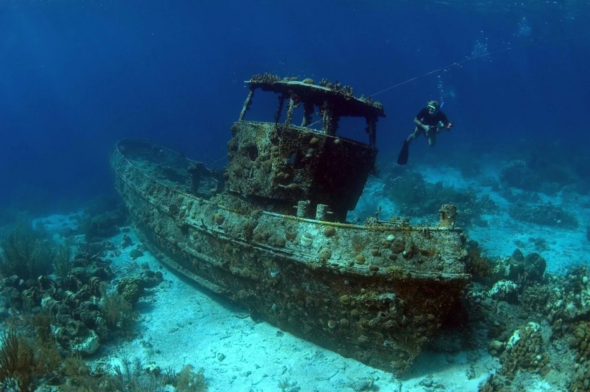 Затонувшие корабли на дне моря