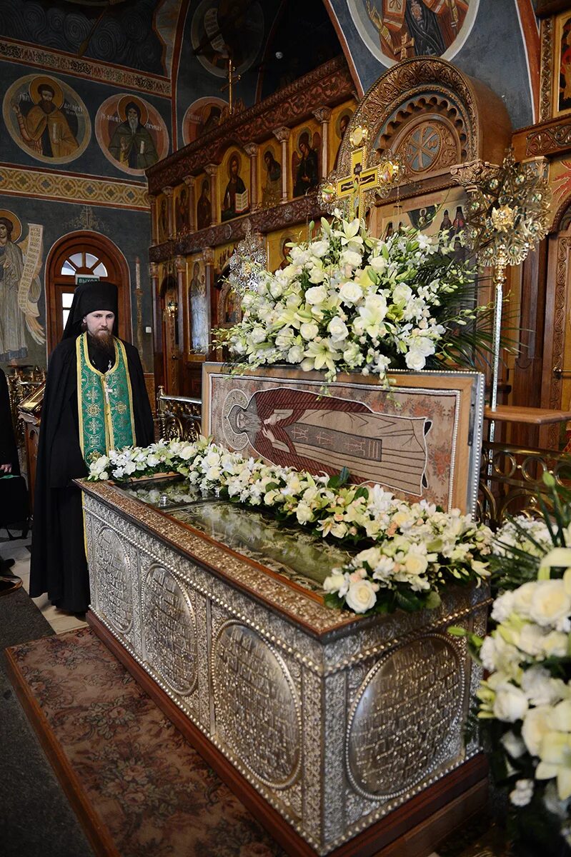 амвросия оптинского. мощи оптиной пустыни. свято-введенская оптина пустынь мужской монастырь. оптина пустынь мощи амвросия оптинского. мощи оптиной пустыни.