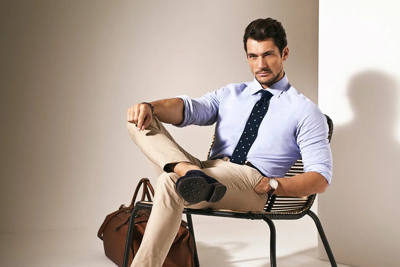 Дэвид Ганди Массимо. Дэвид Ганди Массимо дутти. Дэвид Ганди Casual. David Gandy рубашка. Муж практичный