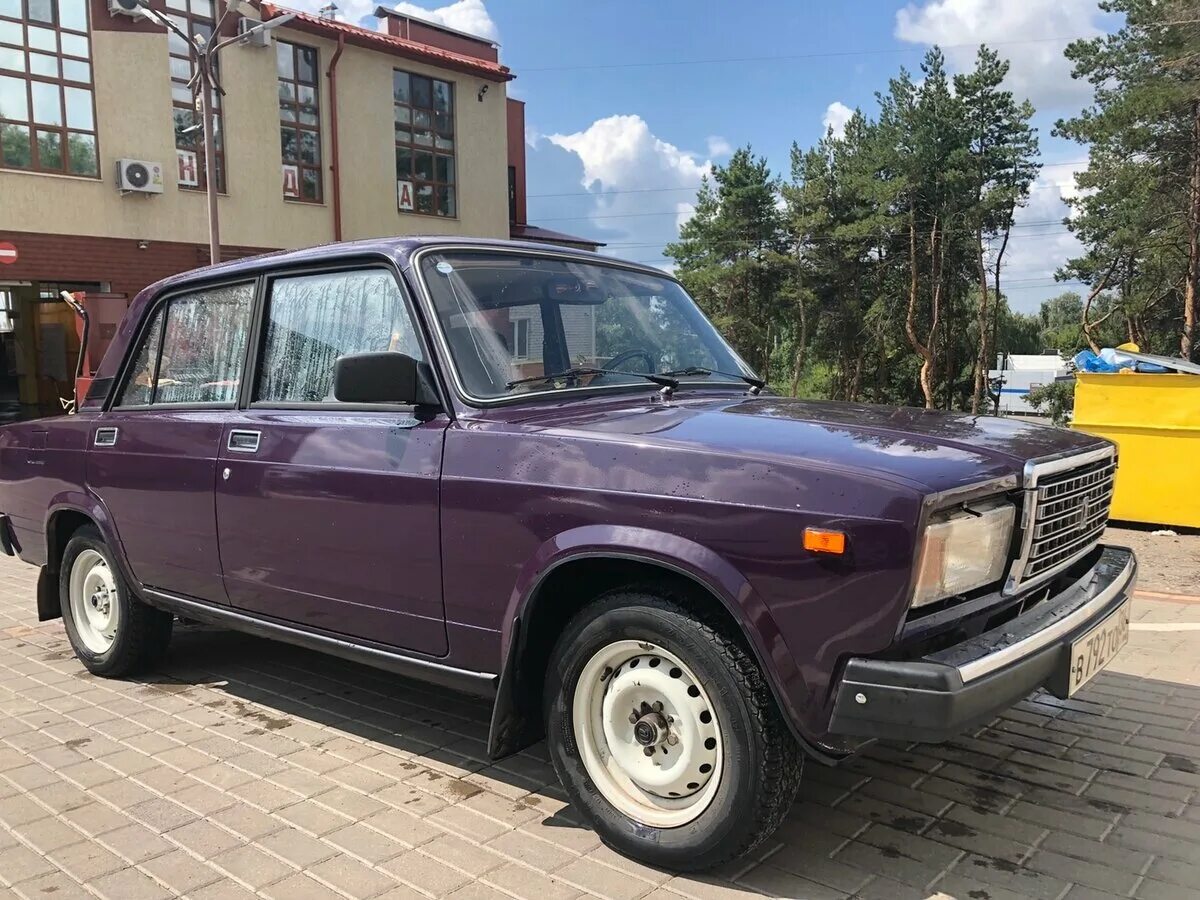 Ваз 2107 темно-зеленый металлик. Ваз 2107 2002 фиолетовый. Ваз 2107 вишня. Ваз 2107 автомобиль цвета. Ваз 2107 фиолетовая -90.