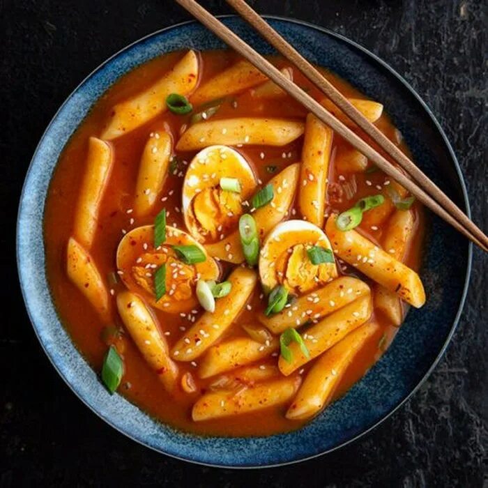 Токи поки корейская еда. Токи корейская кухня. Традиционная корейская еда токпокки. Токи корейская кухня. Топпоки корейская.