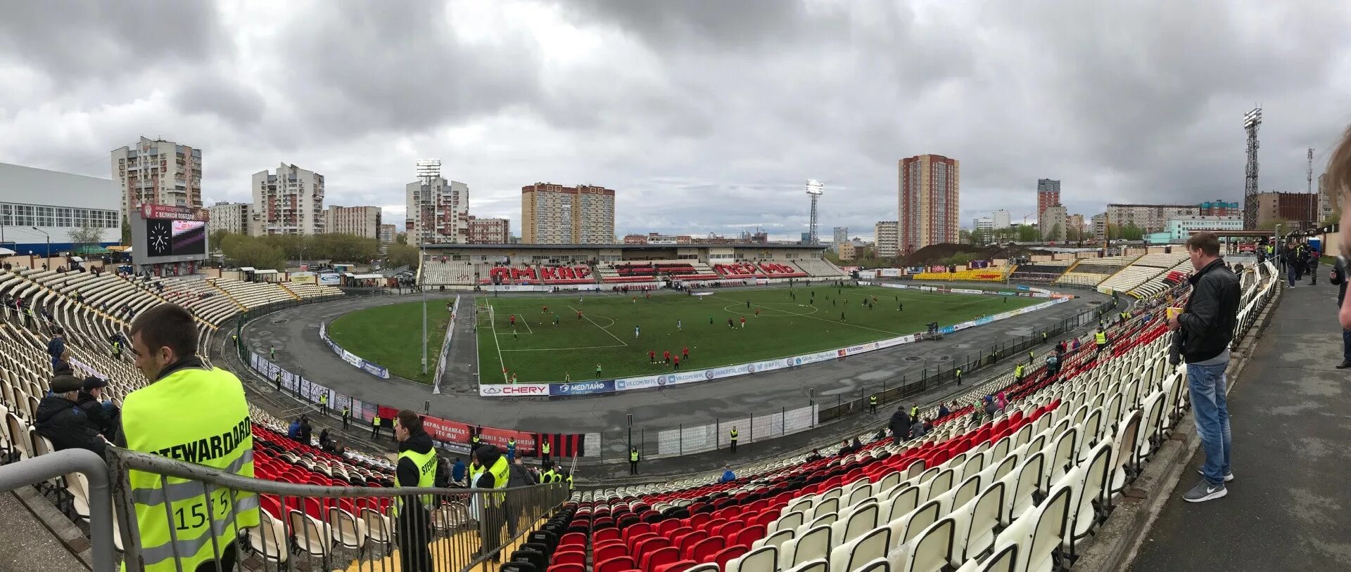 Стадион звезда Пермь Западная трибуна. Амкар стадион Западная трибуна. Стадион Амкар Пермь.