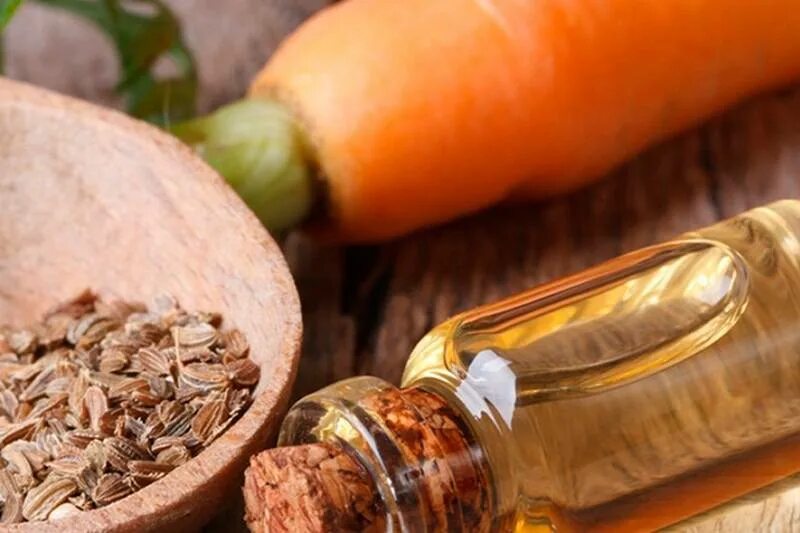 Масло из моркови. Морковное масло. Hemani carrot oil. Daucus carota sativa oil. Худейка масло льняное в капсулах.