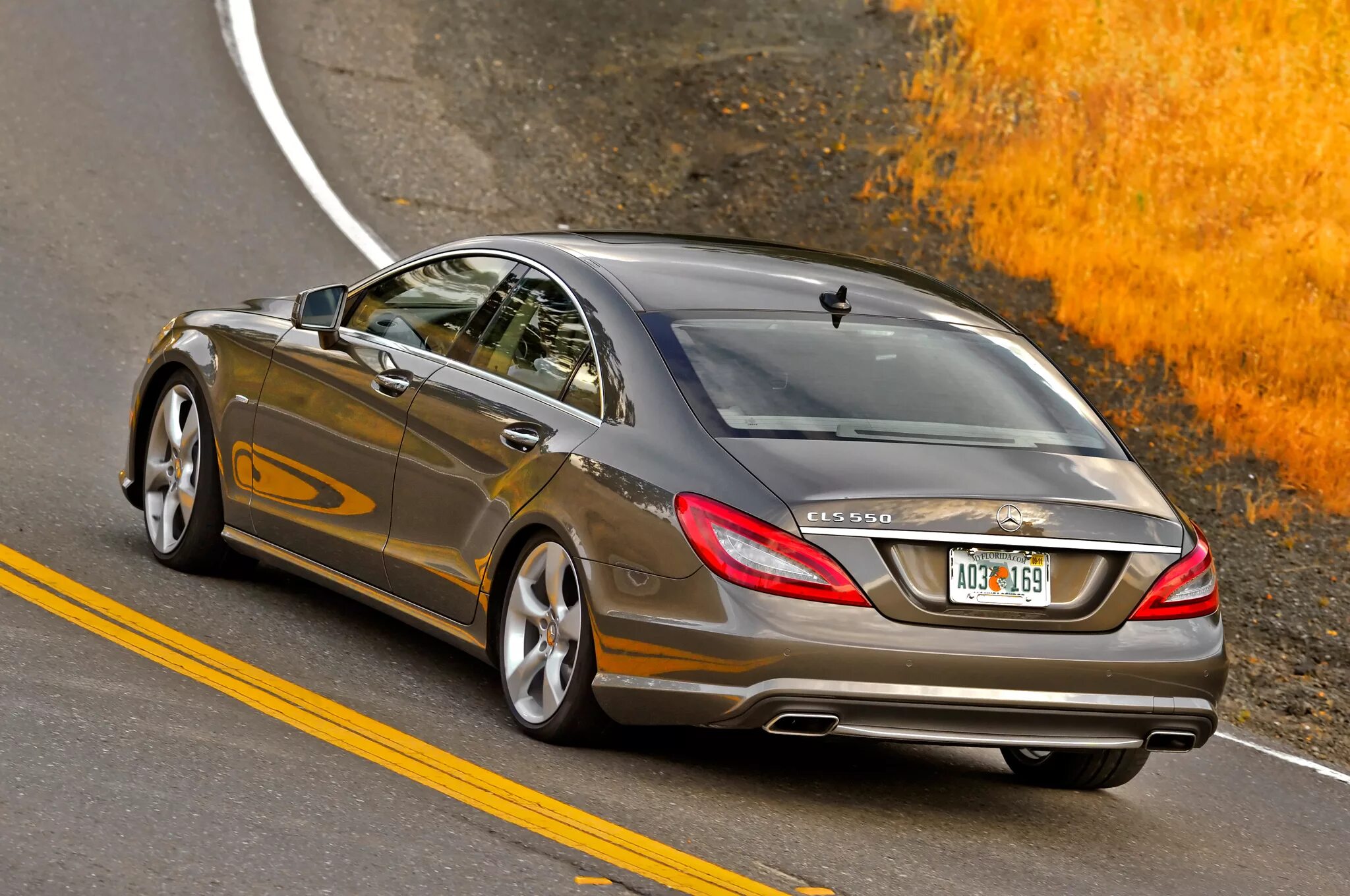 Купить мерседес цлс. Mercedes Benz CLS 550. Mercedes Benz CLS 550 AMG. Mercedes CLS 550. Mercedes CLS 550 2012.