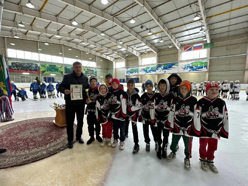 Олимп видное футбол 2010. Сокол 2010 фото футбол. Турнир золотое кольцо в майском 2010 11 год видео сезон 2022-2023. Шайба для хоккея. Хк олимп майский 2006-07.