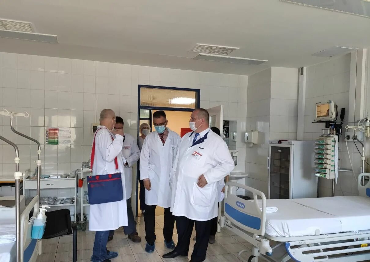 Заведующий отделением кардиологии. Областная клиническая больница екатеринбург кардиология. Гкб 17 кардиология. Кардиологи областной клинической больницы вологда. Кардиология.