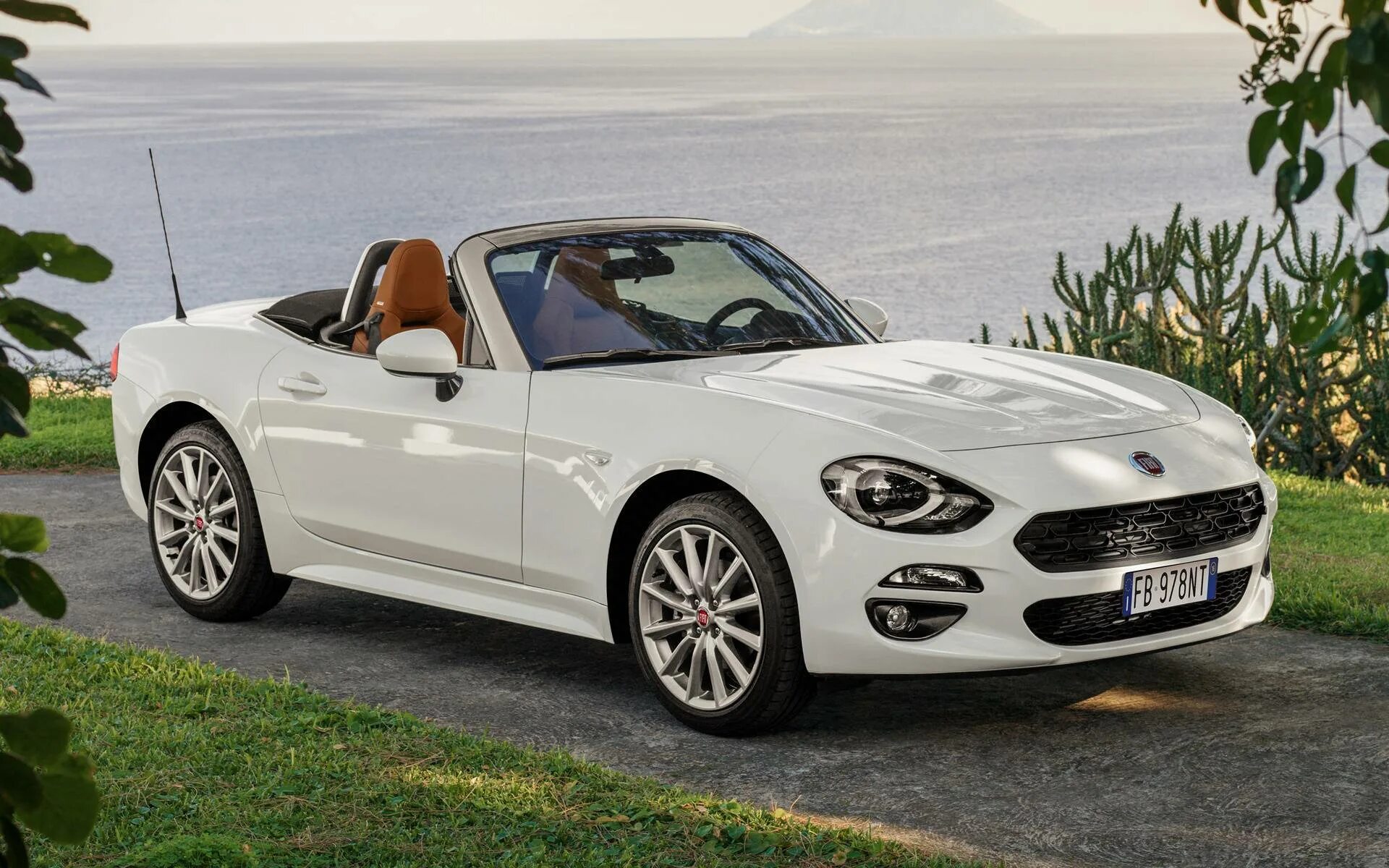 Fiat 124. Fiat 124 Spider. Fiat 124 Спайдер. Fiat 124 Spider (2016). Fiat 124 Spider Abarth 2016.