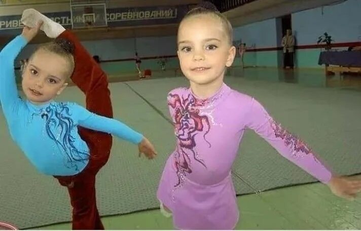Арина аверина фото в жизни Дина и Арина Аверины** Основной альбом Фотография 36 из 80 ВКонтакте