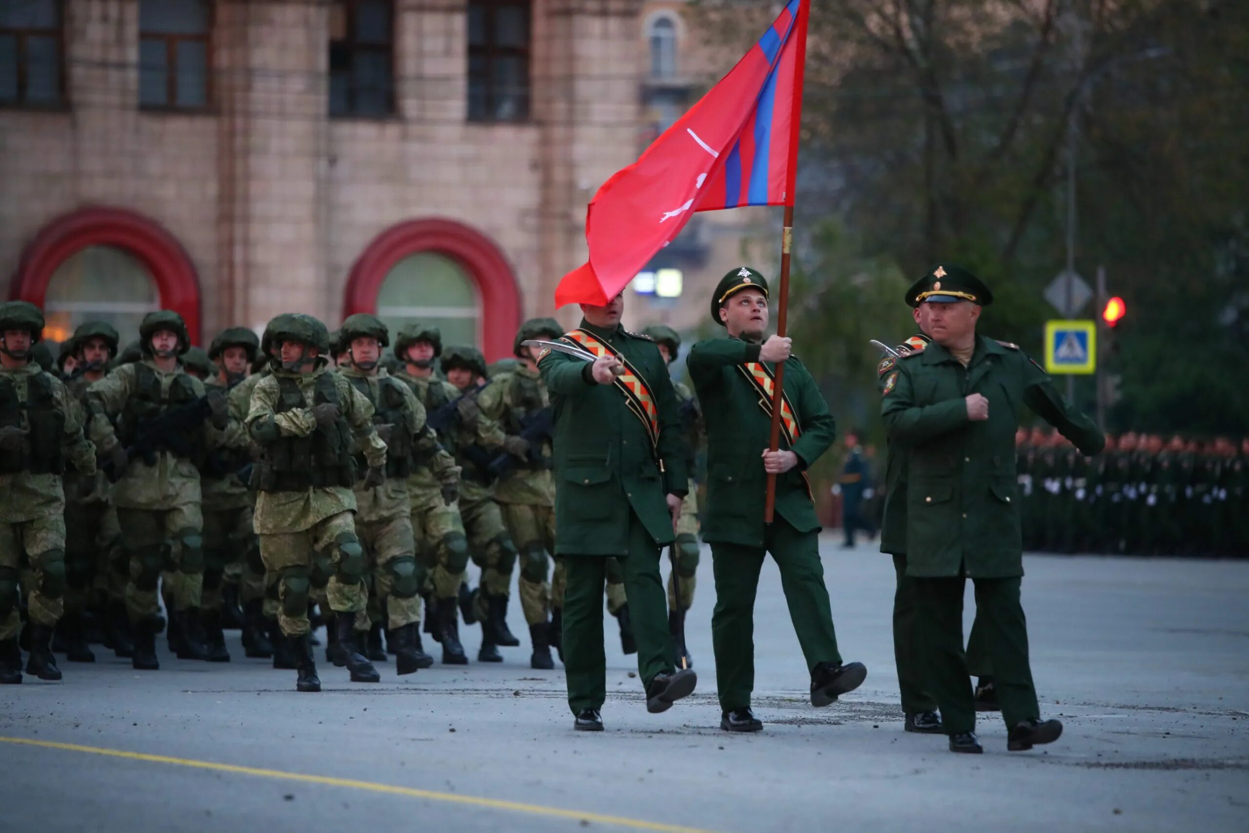 Парад 9 мая волгоград. Парад Победы 2022 Волгоград. Парада Победы на 9 мая в Волгограде. Парад в Волгограде 9 мая 2022. Репетиция парада Волгоград.