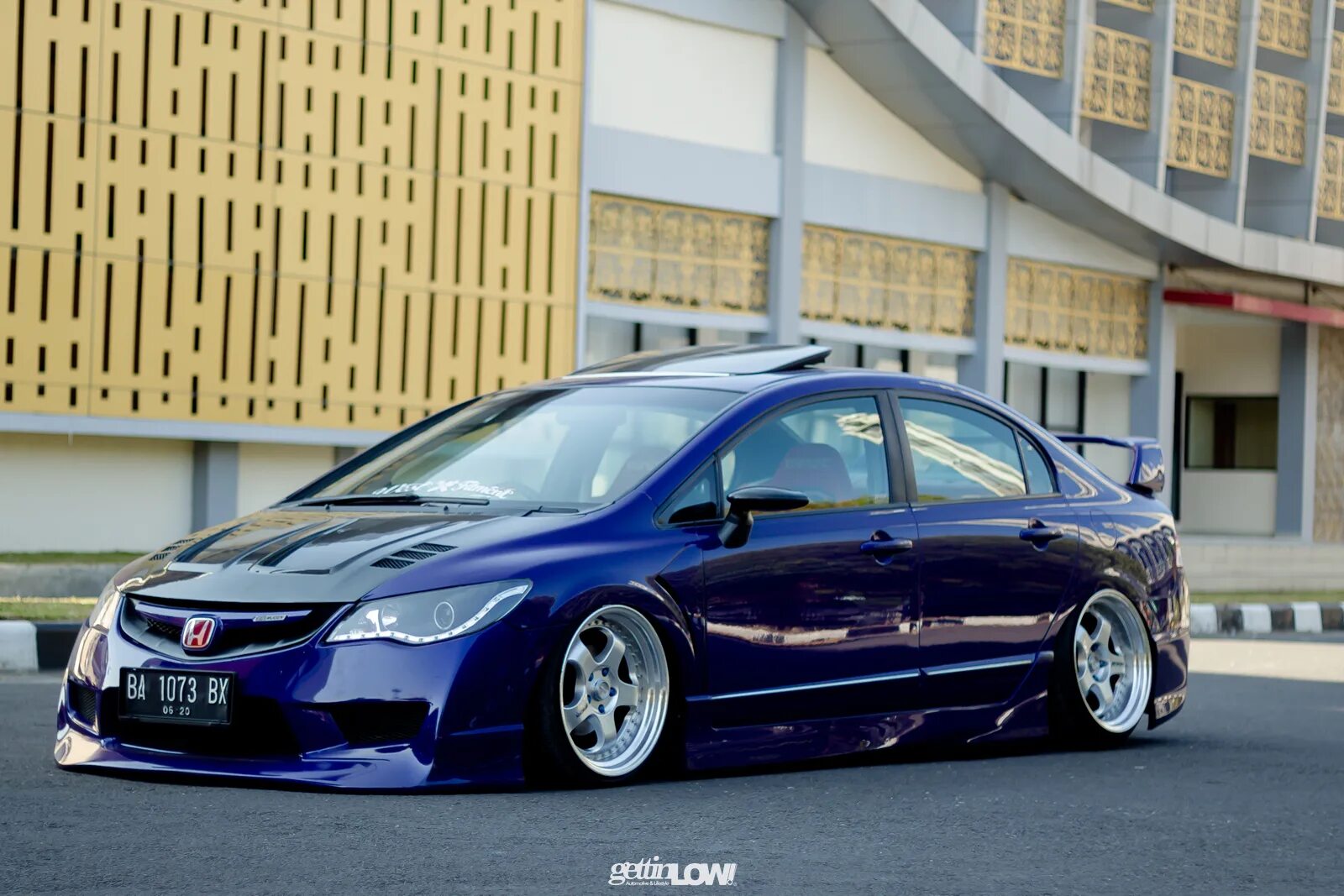 Honda fd. Хонда Цивик 4. Honda Civic 2008 stance. Honda Civic 8 stance. Хонда Цивик 2007 стенс.