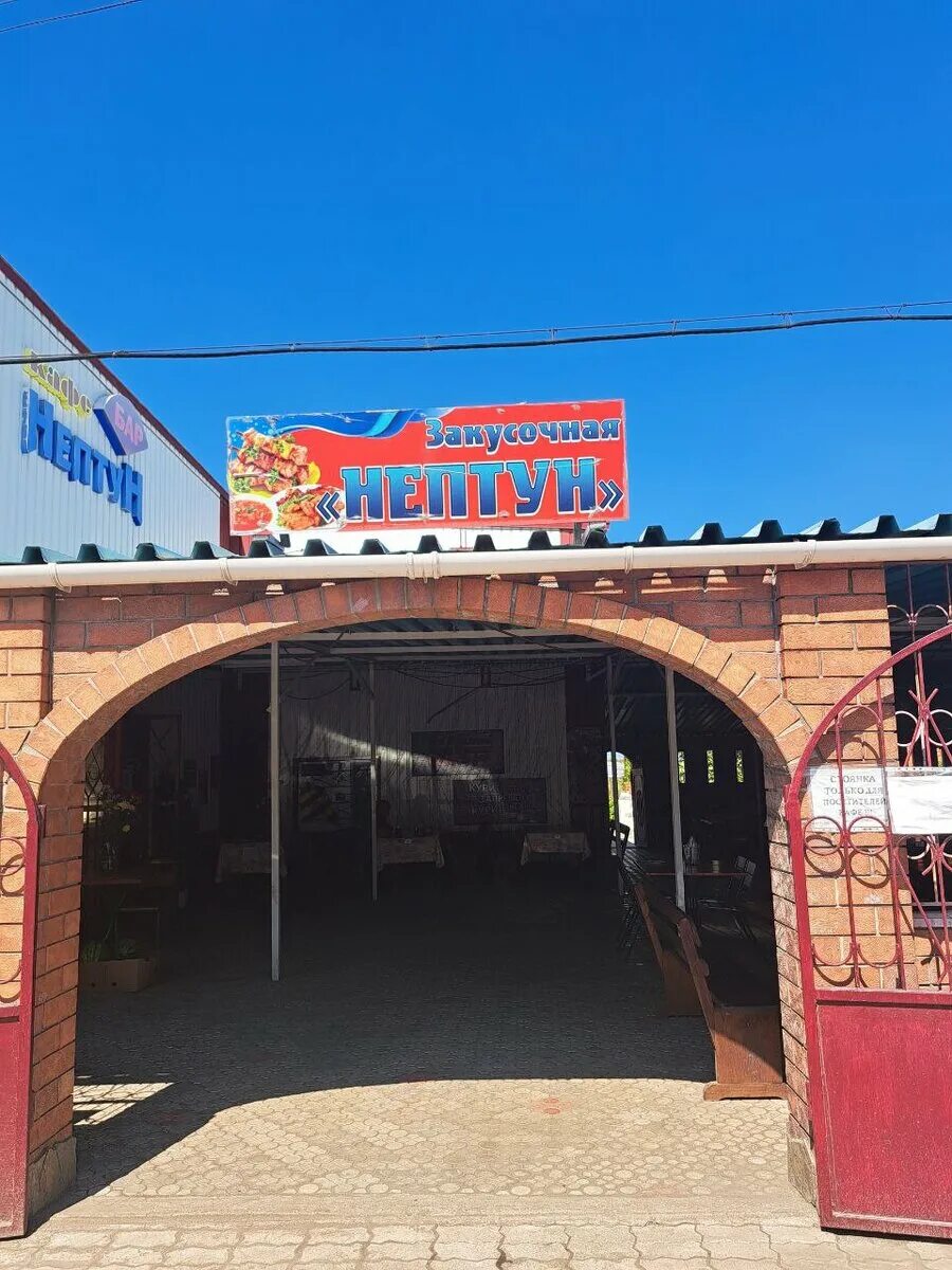 Бригантина азовское море пансионат. Белосарайская коса мариуполь. Белосарайская коса донецкая область. Белосарайской косе 2024 отдых. Отели белосарайская коса.