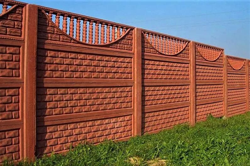 Бетонные заборы для частного дома. Забор еврозабор. Бетонный забор. Модульный бетонный забор. Забор из бетона.