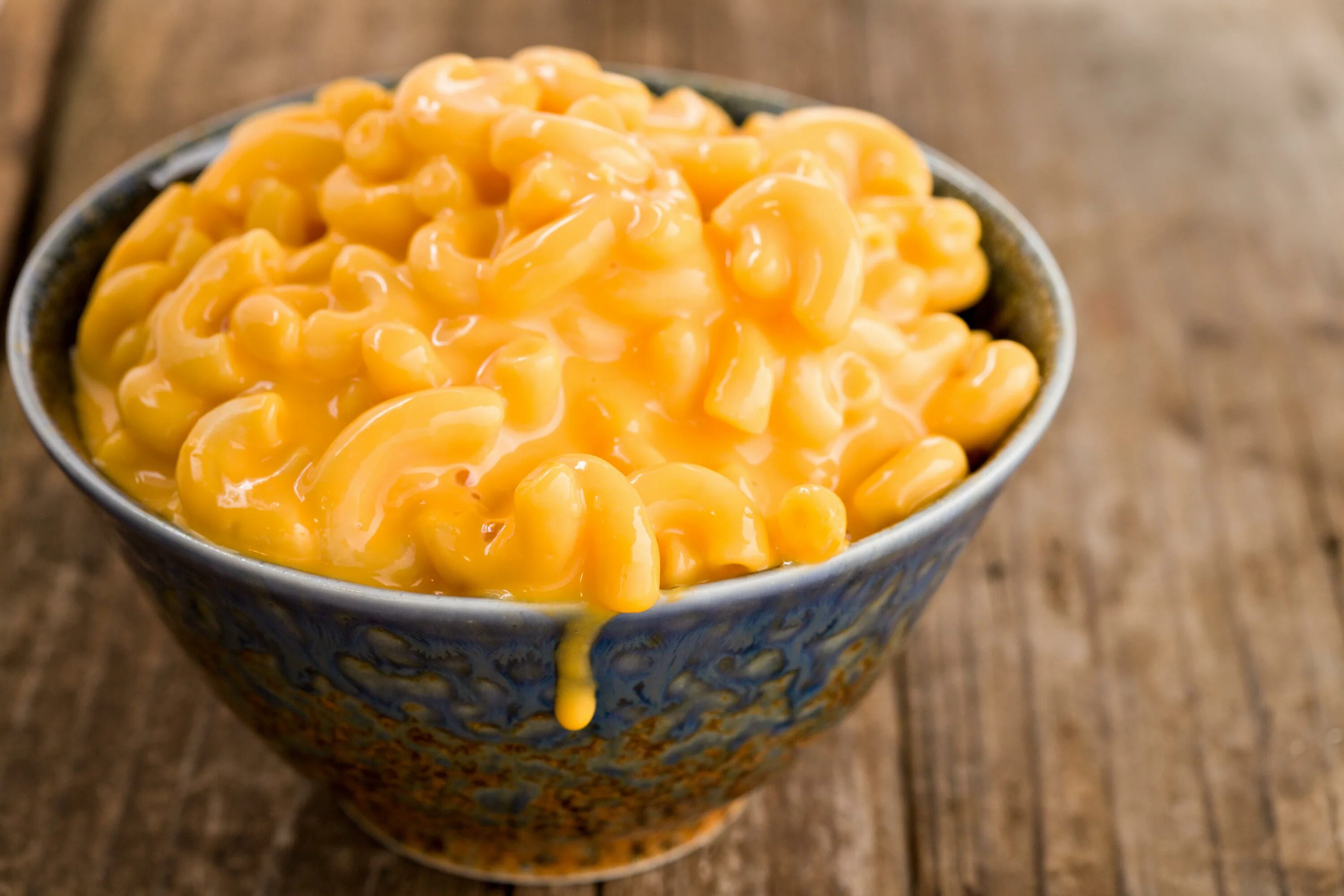 Mac cheese как готовить. Макароны макен чиз. паста мак энд чиз. паста mac n cheese. макен чиз с сыром макароны.