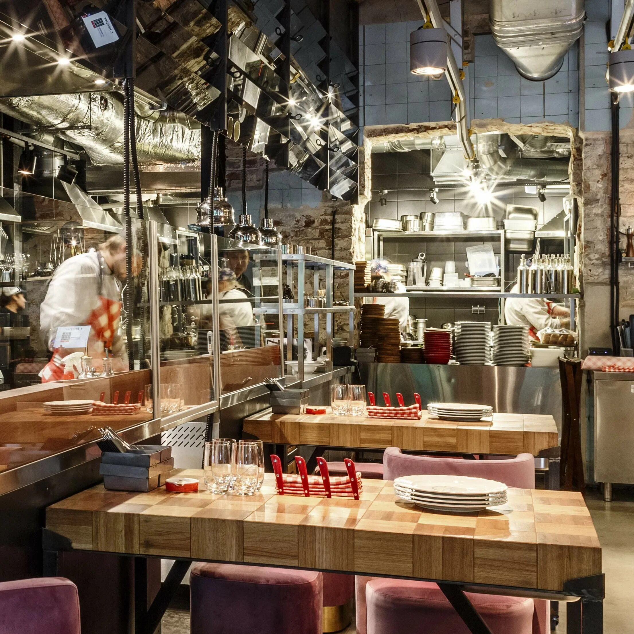 Цех краснодар ресторан. Мясной цех ресторан. Ресторан мясной цех на петроградке. Мясной цех ресторан. Мясной цех в ресторане.