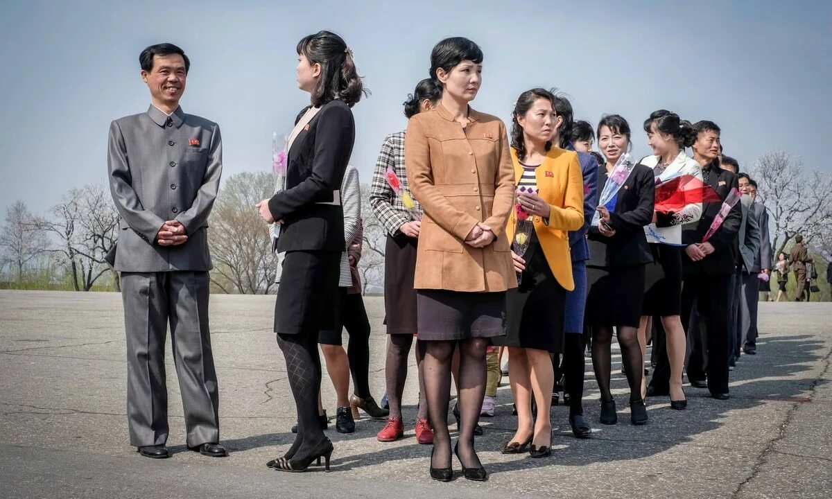 Корея реальная жизнь. Северная Корея Пхеньян 2022. Одежда Северной Кореи 2022. Мода Северной Кореи 2022. Северная Корея одежда 2021.