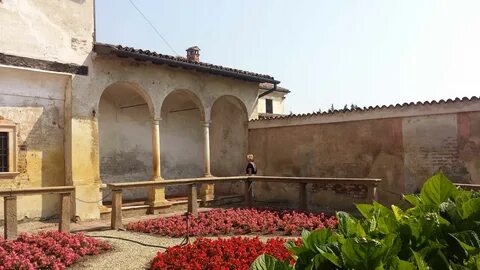 Почти всегда есть номера на букинге. 