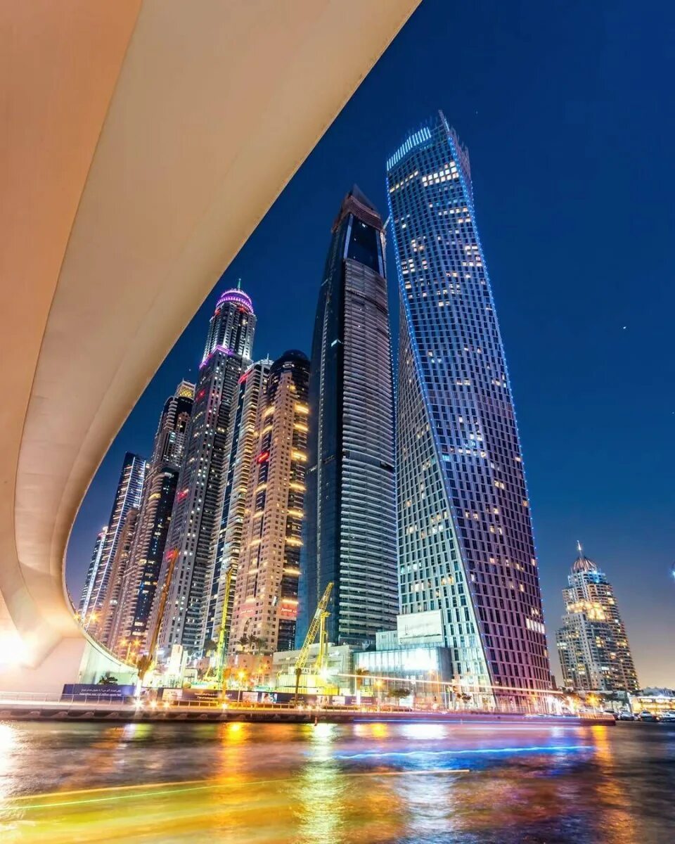 Дубай 2022. Москва сити и дубай. Дубай 2012. Дубаи nakheel. Дубай люди.