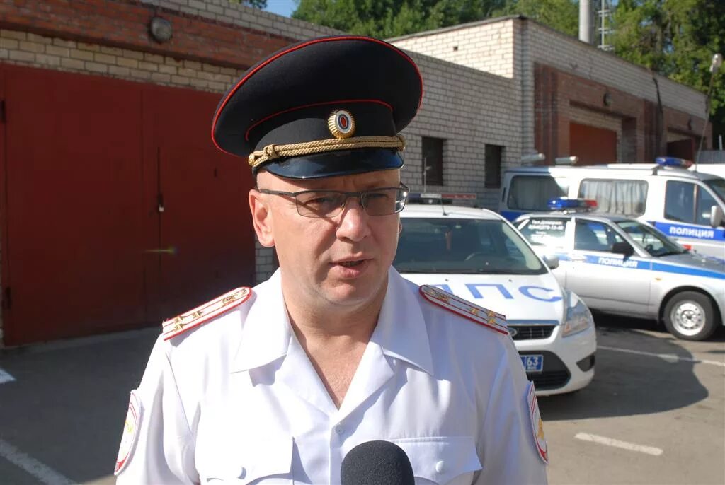 Дельников леонид валерьевич гибдд фото В Екатеринбурге остановили зама главного гаишника и оштрафовали его за тонировку