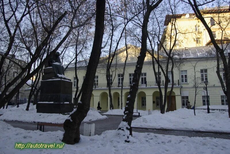 Музыкальная школа 1 иркутск. Музыкальная школа гоголя. Гоголя 11. Иркутское городское начальное училище имени м. Школа гоголя.
